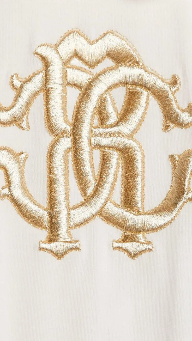 Вышивка логотипа